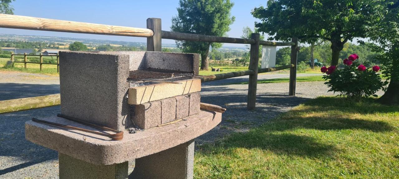Le Logis Des Chons A La Campagne A Saint Hilaire Du Bois - Lys Haut Layon Le Plessis  Екстериор снимка