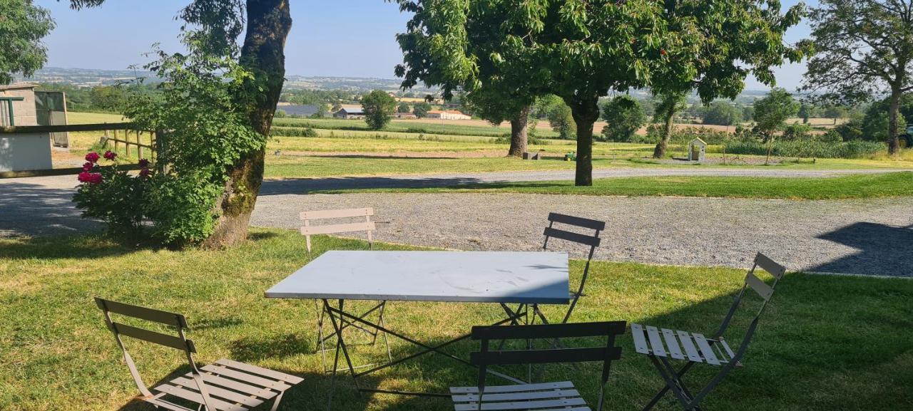 Le Logis Des Chons A La Campagne A Saint Hilaire Du Bois - Lys Haut Layon Le Plessis  Екстериор снимка